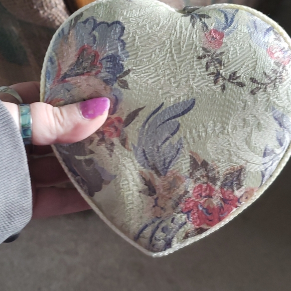 Jewelry holder - Picture 1 of 1